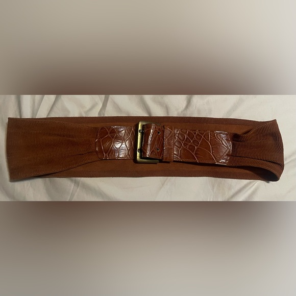 The White Elephant Leather Belt-Made in Italy - Picture 1 of 4